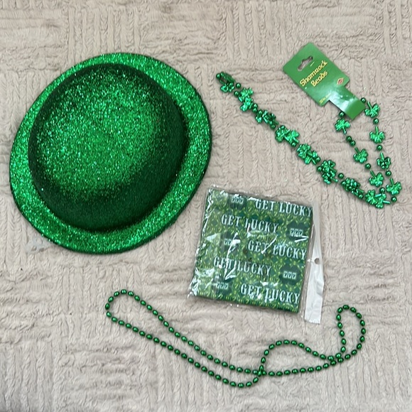 St Patrick’s Day bundle green derby hat, shamrock beads, shamrock band, New - Picture 11 of 16